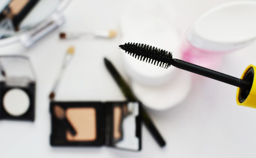 10 Makeup Must-Haves For Women On The Go